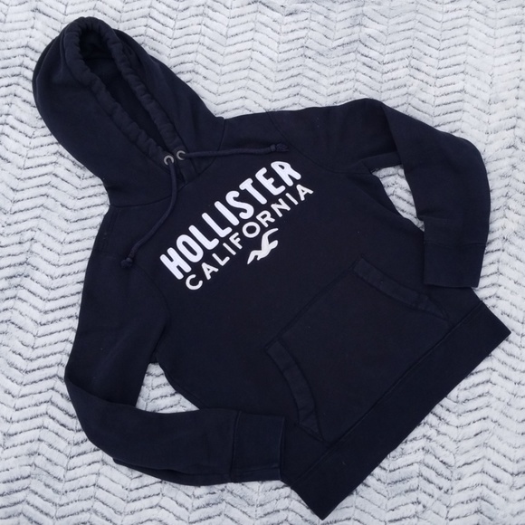 Hollister Sweaters - HOLLISTER navy hoodie!